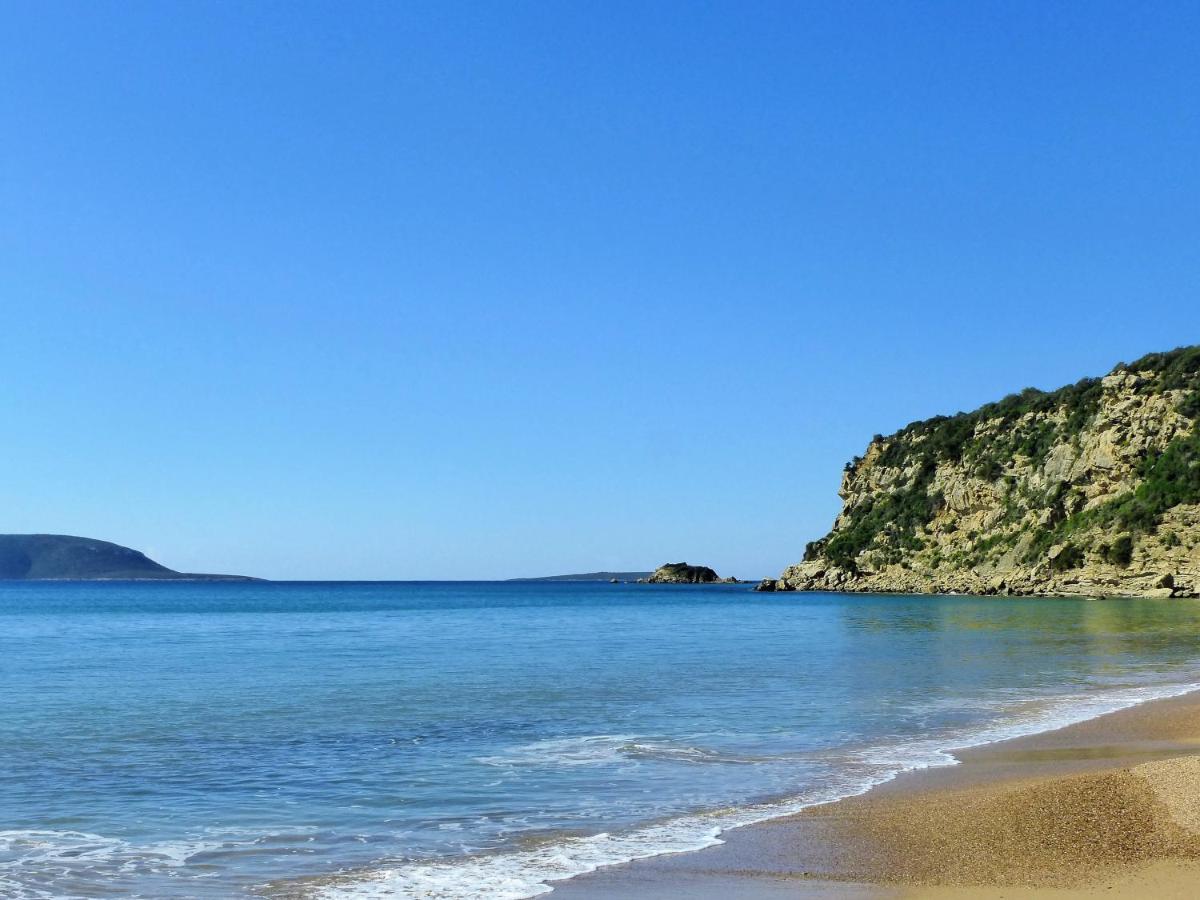 Hakuna Matata Holidays Wooden Lodge With Airco & Pool In Greek Olive Grove Methoni  Bagian luar foto