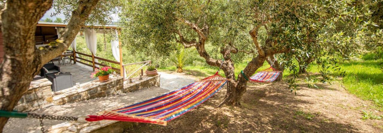 Hakuna Matata Holidays Wooden Lodge With Airco & Pool In Greek Olive Grove Methoni  Bagian luar foto