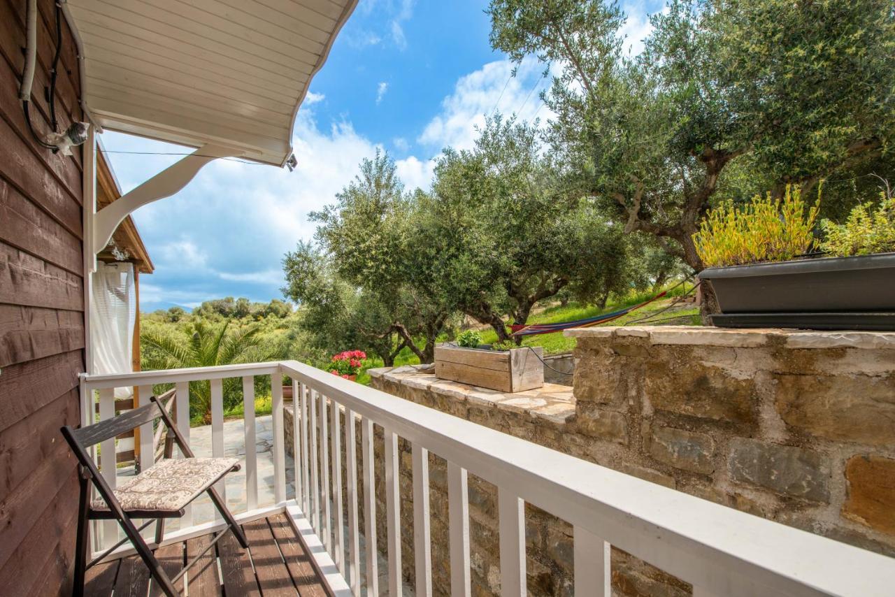 Hakuna Matata Holidays Wooden Lodge With Airco & Pool In Greek Olive Grove Methoni  Bagian luar foto